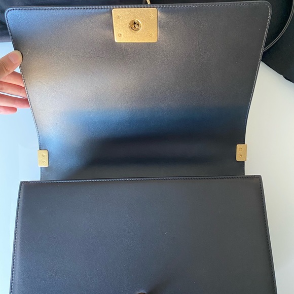 SOLD❌Authentic Chanel New Medium Boy Bag - Picture 8 of 11